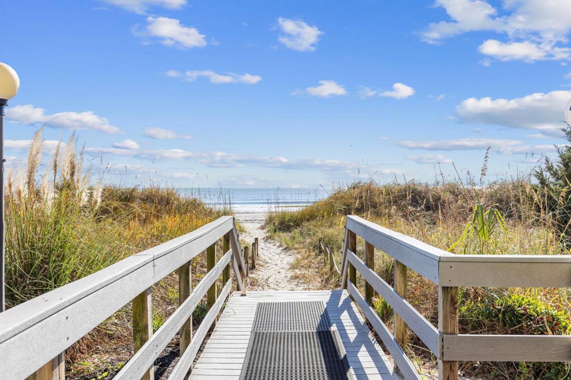 Apartamento Expansive Oceanfront Balcony At The Summit W Pool Myrtle Beach Exterior foto